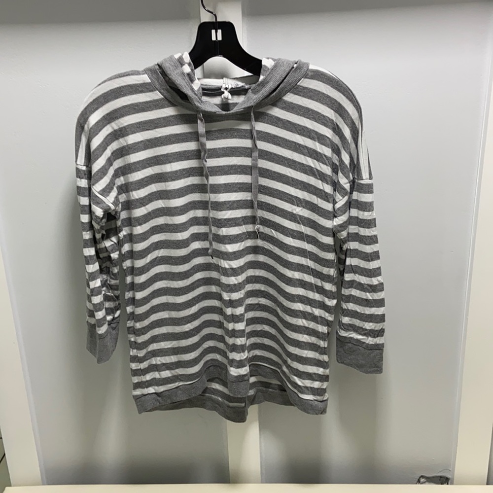 Stripped tee, color gray and white, size S, mint condition, 3/4 sleeves